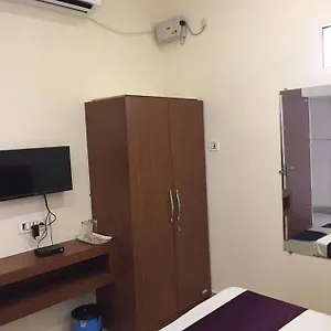 holiday-inn-varanasi.hotels-varanasi.com/